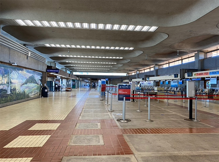 Maui airport with no visitors